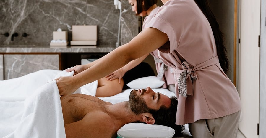 Relax & Unwind With 30-90 Minute Treatment For 1 Or 2 People Dubai