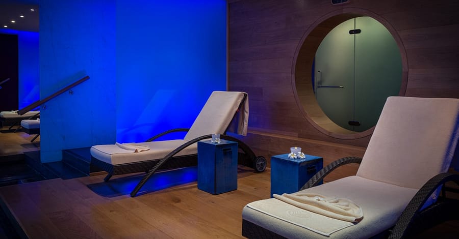 60-Minute Personalized Facial Or Full Body Coconut / Coffee Scrub Abu Dhabi