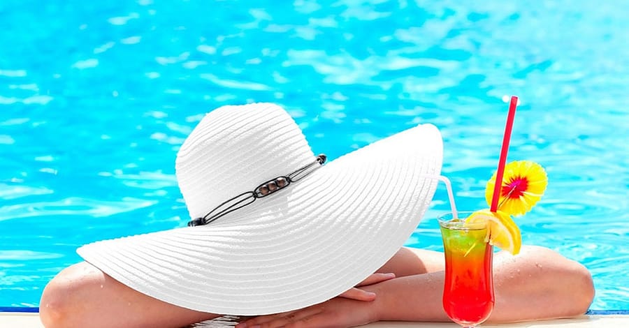 Pool And Fitness Facilities Access At Pool Bar At 4* Two Seasons Hotel Dubai