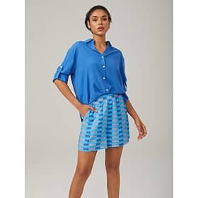 Vacation-Style Minimalist V-neck Blue Shirt
