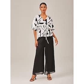 Geometric Ruched Batwing Sleeve Top