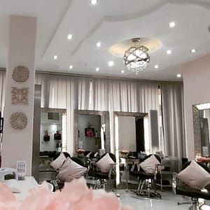 Wash And Blow-Dry Abu Dhabi