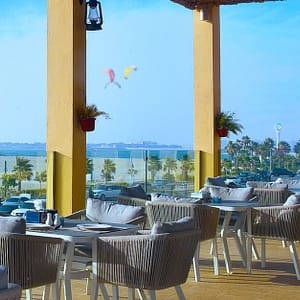 Breakfast Buffet W/ Pool & Beach Access: One Child & Up To 4 Adults Dubai