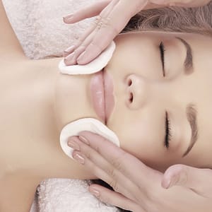 Enjoy A 60-Minute Cleansing Facial For A Refreshing Experience Dubai