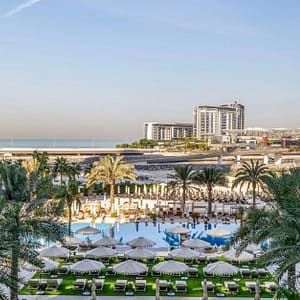 Have A Fun Saturday: Brunch With Pool And Beach Access Dubai