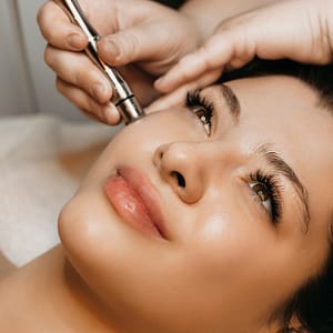 One Or Three Sessions Of Treatment Packages For Hair And Face Dubai