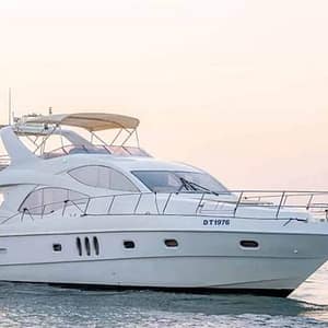 61ft Luxury Yacht Charter: Silver Creek at Burj Khalifa Tower