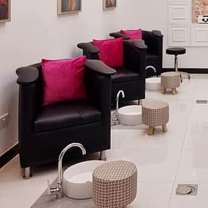 Get Your Glam On With Luxe Mani-Pedi Dubai