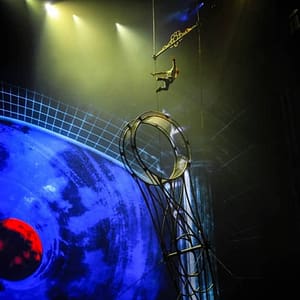 La Perle Live Show:  A jaw-dropping underwater & aerial display at La Perle Habtoor City
