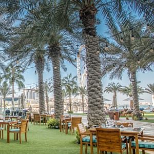 Breakfast With Pool Access For A Child And Adults! Dubai