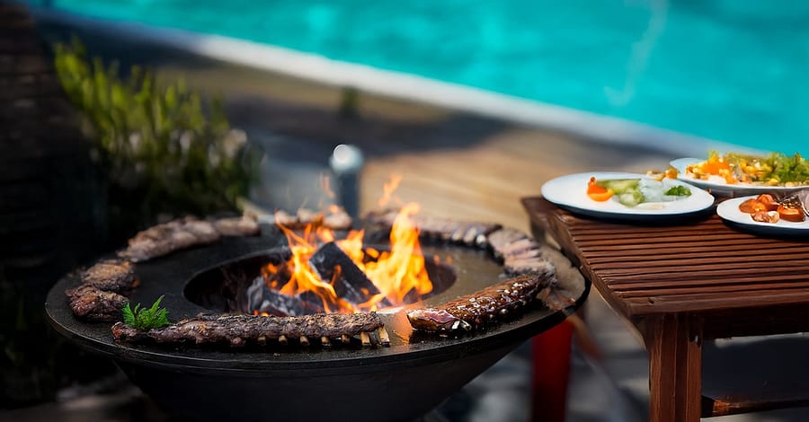 4* Saturday Bbq Brunch With Optional House Beverage
