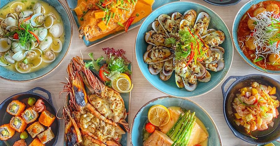 Premium Seafood Night With Beverages; Child (Aed 120)