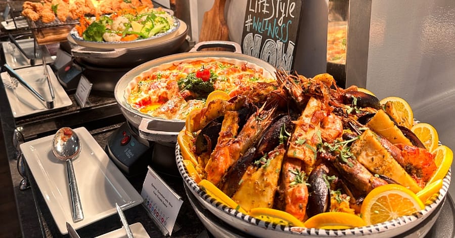 5*Night Buffet W/ Soft Beverage For Child Or House Beverage For Adults Dubai