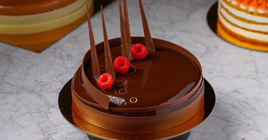 Cake Of Choice At Al Finjan At 5* Le Meridien Abu Dhabi Abu Dhabi