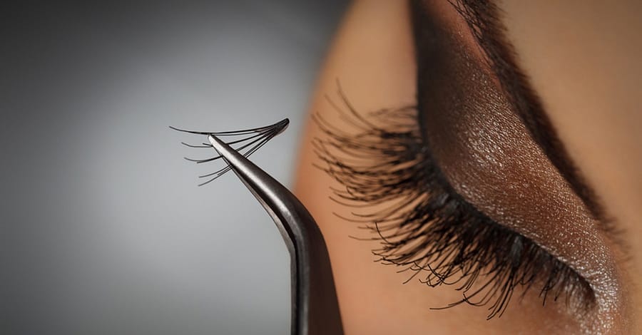 Natural Individual Or Volume Individual Semi-Permanent Lashes Dubai