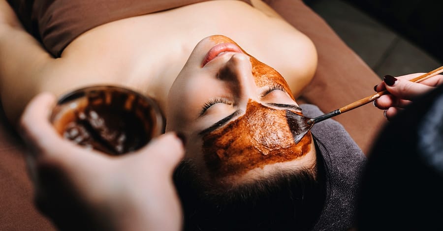 Revitalize With 24k Gold Facial Magic At Ayesha Beauty Bar Dubai