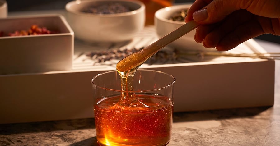 Waxing Services At Mirrors Beauty Lounge Dubai