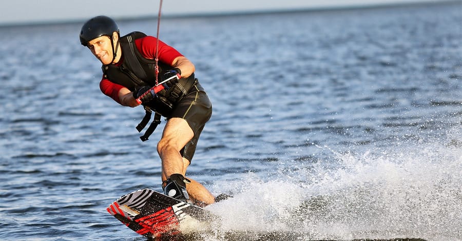 30-Minute Wakeboarding Experience Dubai