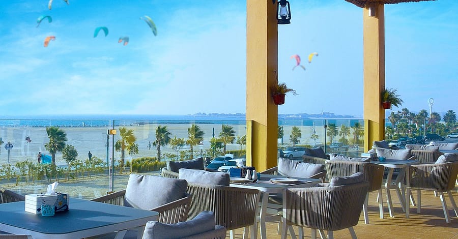 Breakfast Buffet W/ Pool & Beach Access: One Child & Up To 4 Adults Dubai