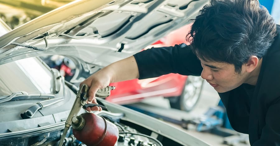 Engine Flushing And Oil Change Abu Dhabi