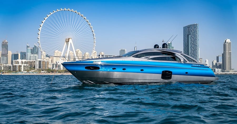 Enjoy 105-Feet Luxury Yacht - 1
