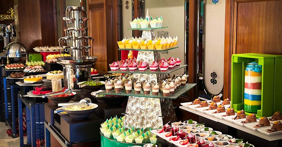 Saturday Brunch With Soft Or House Beverages Dubai
