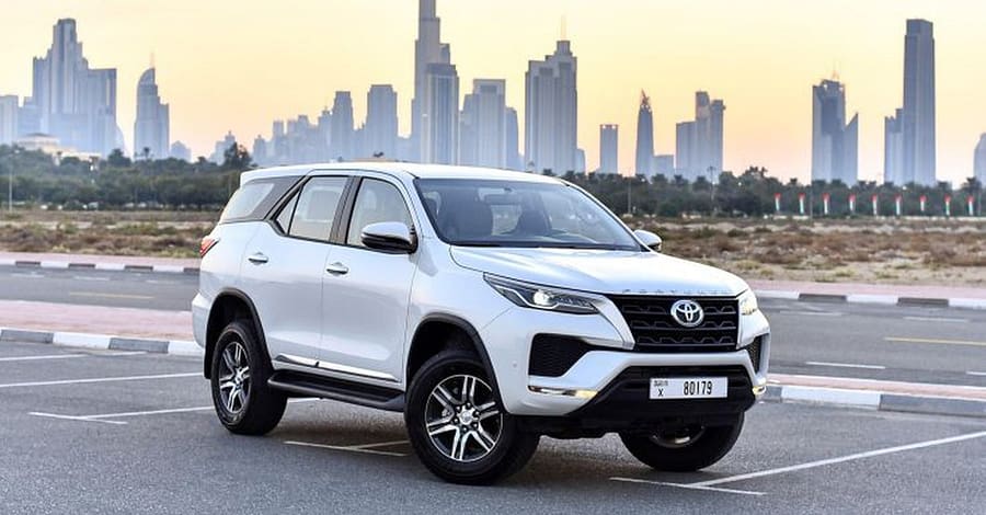 Explore Dubai In Comfort & Style W/ A Private Car & Personal Chauffeur Dubai