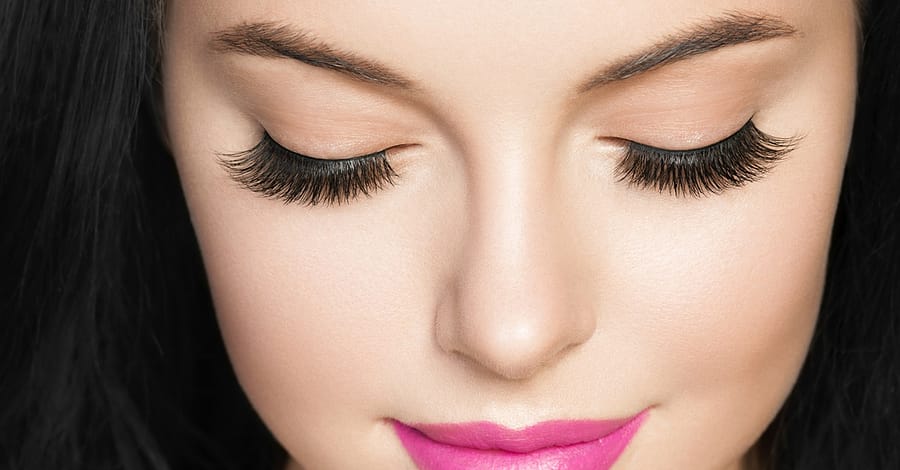 Classic Eyelashes Or Full Set Of Eyelash Extension Plus 1 Or 3 Refills Abu Dhabi