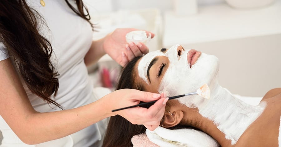 Facial At Anam Beauty Salon Dubai