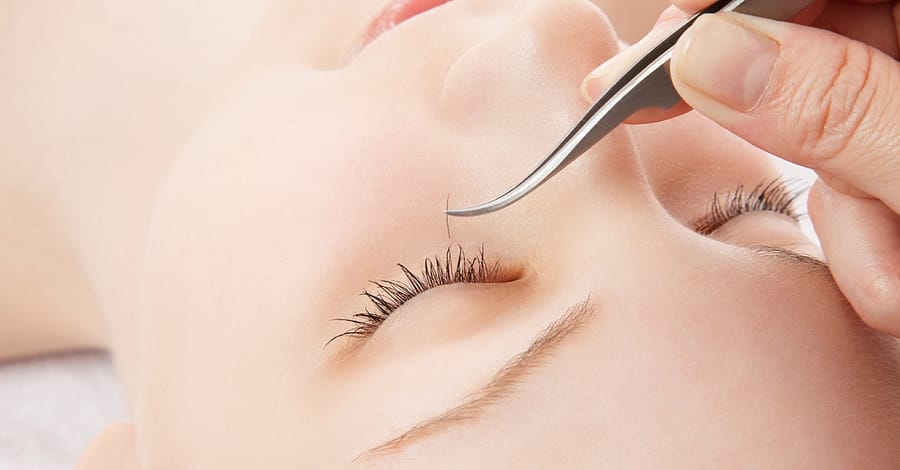 Full Set Of One By One Eyelash With Thick Look Dubai