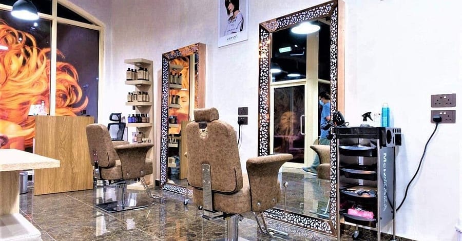 Trim & Blowdry For Medium Length Dubai