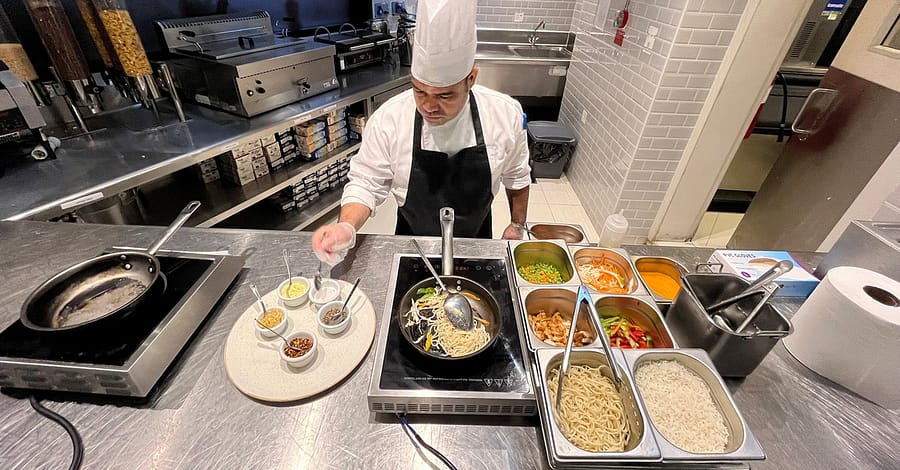 Indulge In A Flavorful Dinner Buffet At Cosmic Kitchen Dubai