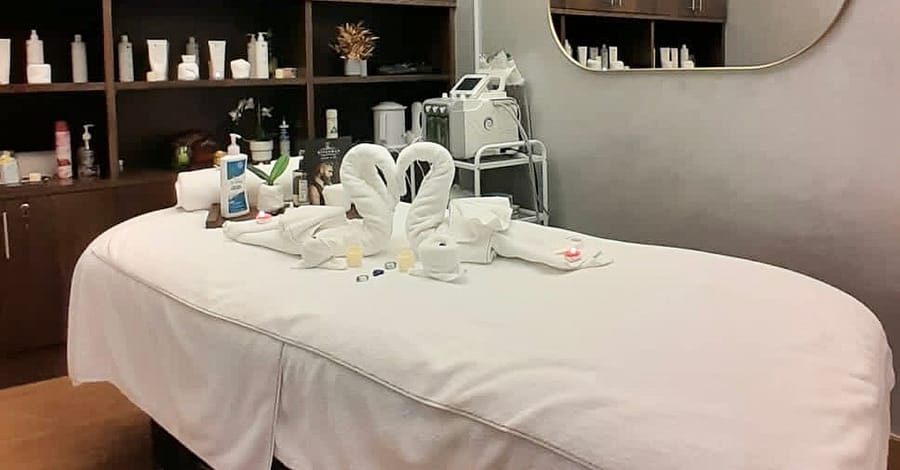 Mens Manicure And Pedicure At Kingsman Salon And Spa Abu Dhabi