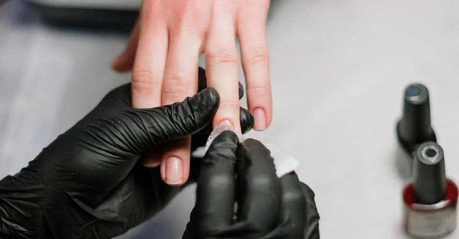 Pamper Your Hands And Feet: Classic Or Gel Manicure And Pedicure Dubai