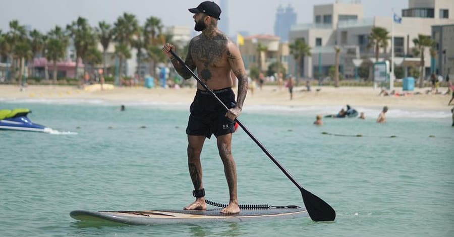 Single Or Double Kayak Or Paddleboard Or Water Bicycle For One Or Two Dubai