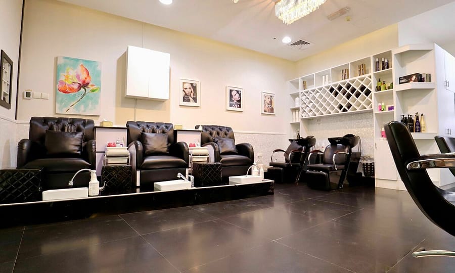 Classic Eyelashes Extensions Dubai