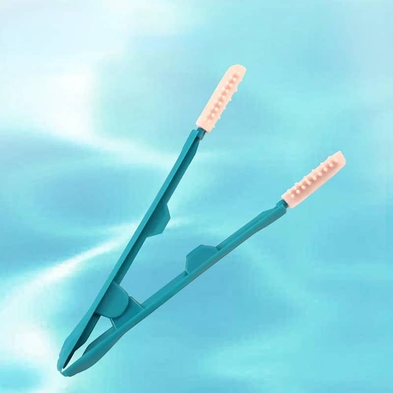 BUY NEW Pet Comb Tear Stain Brush Handheld Cat Eye Wipe Rub Eyes Poo Brush Cleaning Reusable Buckle Design for Cats Accessories - Pet Supplies at DYAF.com
